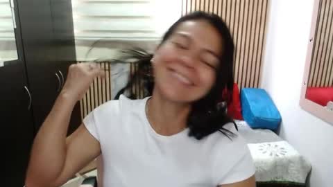 Camila Vargas online show from May 26, 2026, 3:41 pm