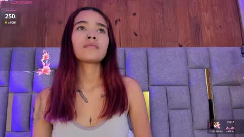 camilaa_smith_ online show from April 18, 2026, 7:40 pm