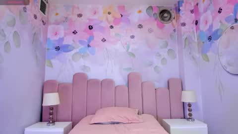 Camila  online show from November 28, 2025, 3:09 am