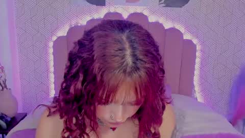 Camila  online show from February 21, 2025, 3:21 pm