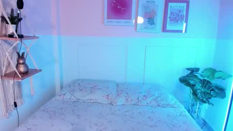 Camila  online show from September 19, 2025, 11:55 am