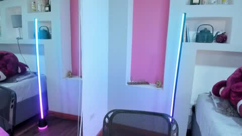 Camila  online show from April 24, 2026, 12:40 pm