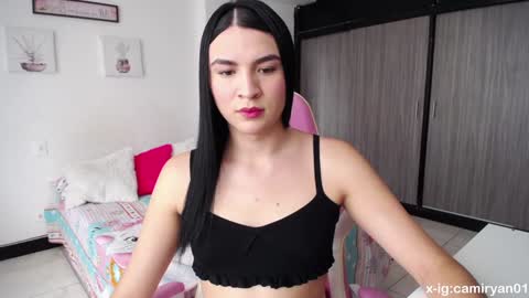 X IGcamiryan01 online show from January 29, 2025, 6:39 pm