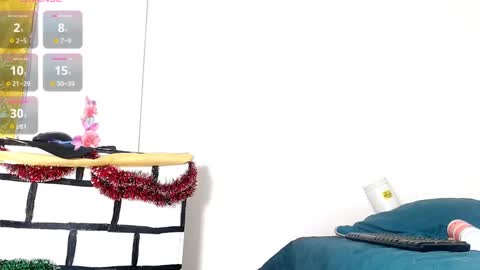 Camila online show from December 11, 2024, 8:07 pm