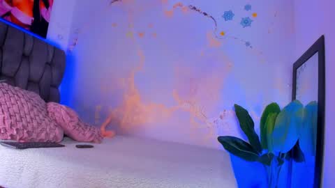 MARIA CAMILA        online show from April 20, 2026, 5:37 pm