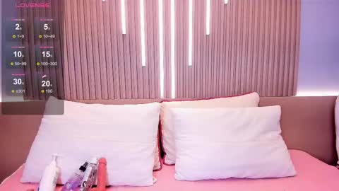 camile_cute online show from November 27, 2025, 9:17 pm