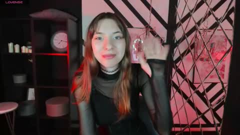 Camilla online show from March 23, 2026, 5:33 am