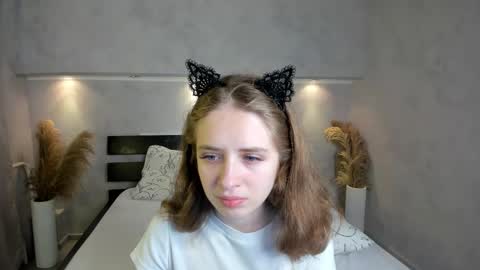 Camilla online show from October 9, 2025, 1:14 am