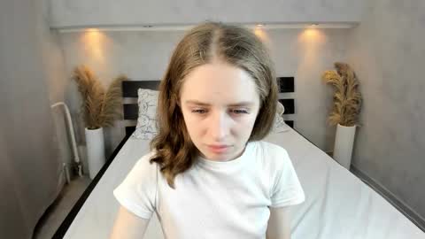 Camilla online show from October 24, 2025, 1:13 am