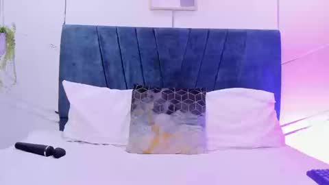 camilla_miller01 online show from September 10, 2025, 10:54 pm