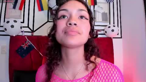 Snapshot of camilla_miller01 chatting on June 19, 2026, 1:32 am camilla_miller01 online show from June 19, 2026, 1:32 am