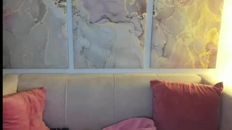 camilladreamer online show from April 22, 2026, 12:46 am