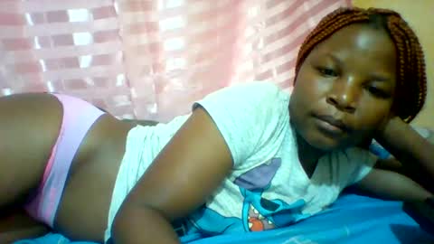 camillah_sweet online show from April 22, 2026, 6:27 am