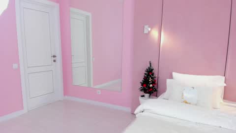 Camilla online show from January 9, 2025, 6:06 am