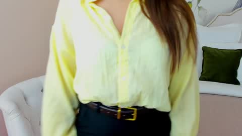 Camilla online show from April 22, 2026, 3:09 am