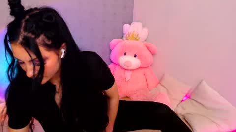 Snapshot of camillarose_ chatting on July 29, 2026, 12:25 pm CamillaRose online show from July 29, 2026, 12:25 pm