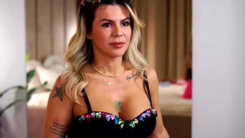 Camy online show from January 18, 2026, 6:12 pm