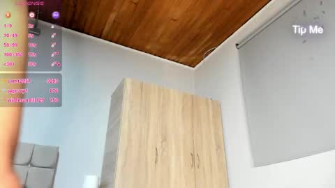 Camille online show from April 21, 2026, 1:42 am