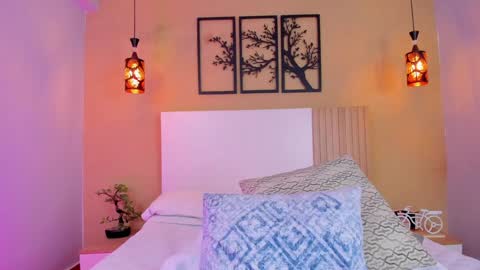 Camille Lynn online show from December 13, 2024, 7:25 am