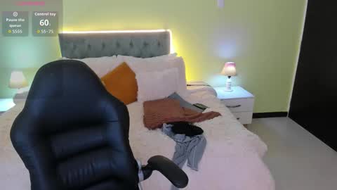 Camille online show from October 10, 2025, 11:20 am