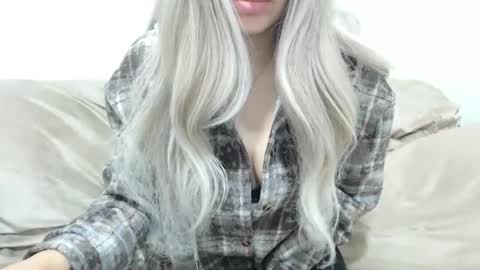 CamilleBunny online show from December 19, 2025, 4:19 am