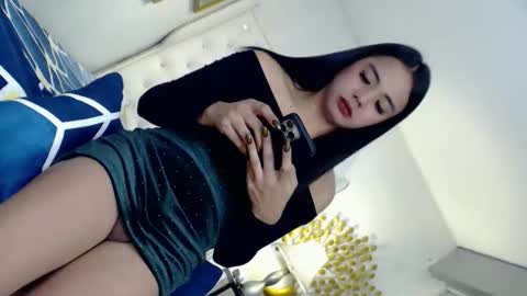 camillejoson online show from April 9, 2026, 1:49 am