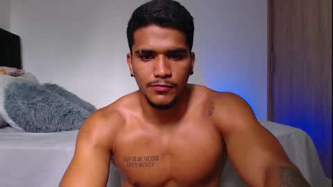 camilo_contre21 online show from November 12, 2025, 7:35 pm