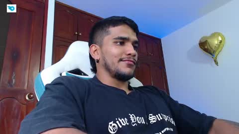 Snapshot of camilo_contre21 chatting on May 20, 2026, 8:37 pm camilo_contre21 online show from May 20, 2026, 8:37 pm