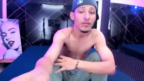 Snapshot of camilo_contrerass chatting on June 27, 2026, 7:52 pm Camilo online show from June 27, 2026, 7:52 pm