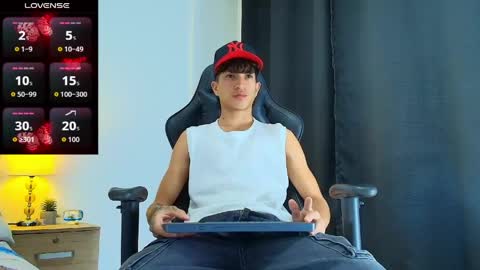 Snapshot of camilobass_ chatting on June 5, 2026, 1:45 am Camilo Bass online show from June 5, 2026, 1:45 am