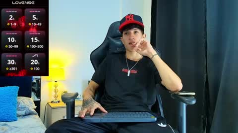 Snapshot of camilobass_ chatting on July 11, 2026, 2:14 am Camilo Bass online show from July 11, 2026, 2:14 am