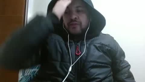 Snapshot of camiloking17 chatting on February 13, 2025, 7:45 am camilo online show from February 13, 2025, 7:45 am