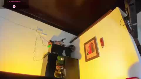 Snapshot of camilomayer chatting on September 9, 2025, 4:50 pm Camilo online show from September 9, 2025, 4:50 pm