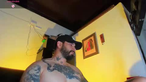 Snapshot of camilomayer chatting on October 26, 2025, 3:40 pm Camilo online show from October 26, 2025, 3:40 pm