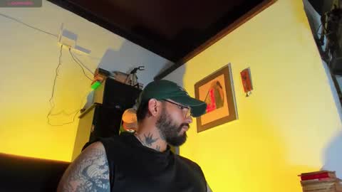 Snapshot of camilomayer chatting on November 4, 2025, 5:01 pm Camilo online show from November 4, 2025, 5:01 pm