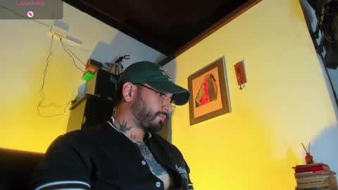 Snapshot of camilomayer chatting on November 5, 2025, 5:13 pm Camilo online show from November 5, 2025, 5:13 pm