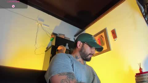 Snapshot of camilomayer chatting on November 23, 2025, 1:00 pm Camilo online show from November 23, 2025, 1:00 pm