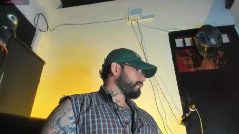 Snapshot of camilomayer chatting on December 18, 2025, 2:12 pm Camilo online show from December 18, 2025, 2:12 pm