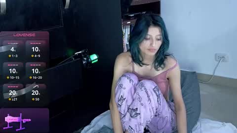 Snapshot of camilonrilli chatting on November 18, 2025, 2:06 am Cami online show from November 18, 2025, 2:06 am