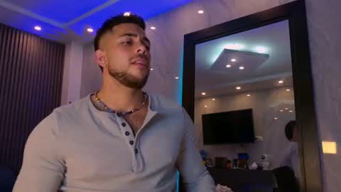Snapshot of camilowatson chatting on June 14, 2026, 1:58 am Camilo Watson online show from June 14, 2026, 1:58 am