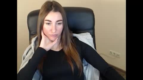 Snapshot of cammila_horn chatting on January 12, 2026, 1:05 pm cammila horn online show from January 12, 2026, 1:05 pm