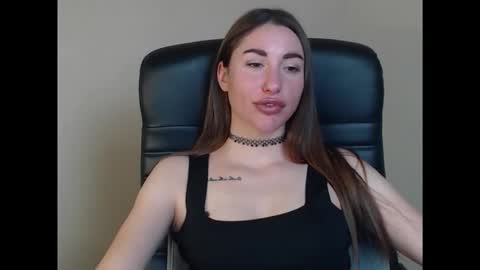 Snapshot of cammila_horn chatting on January 14, 2026, 6:46 pm cammila horn online show from January 14, 2026, 6:46 pm