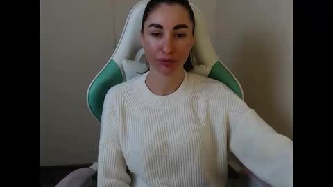 Snapshot of cammila_horn chatting on March 4, 2026, 6:30 am cammila horn online show from March 4, 2026, 6:30 am