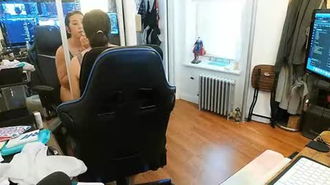 cammy_ho online show from August 5, 2026, 6:11 pm