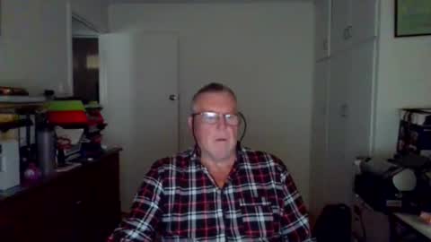 Canberian online show from November 9, 2025, 10:52 pm