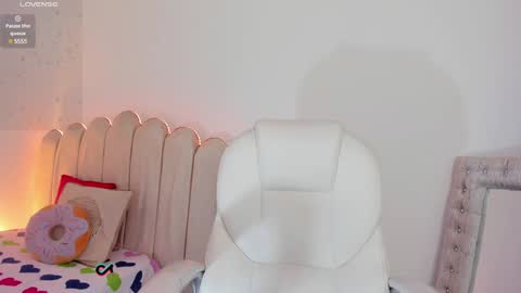 Candase online show from January 14, 2025, 9:30 pm