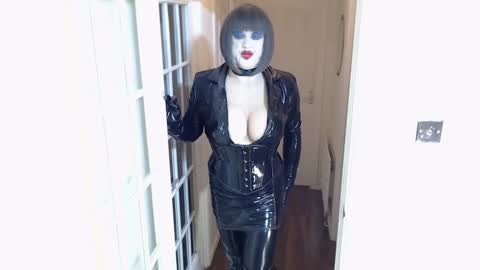 candi smokes online show from December 8, 2024, 6:39 pm