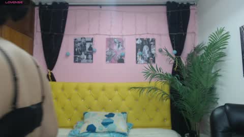 Candy  online show from December 17, 2024, 4:21 pm