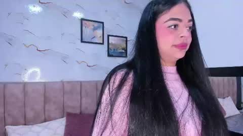 CANDICE WAYNE online show from June 24, 2026, 11:09 am