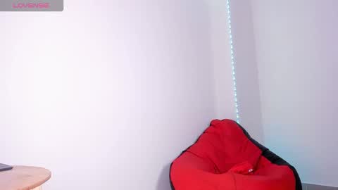 candresruiz online show from November 18, 2025, 11:25 am